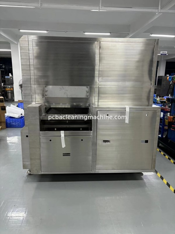 Macchina per la pulizia di assemblaggi di PCB AC380V/3p/50/60Hz con velocità netta del trasportatore 100-150cm/min
