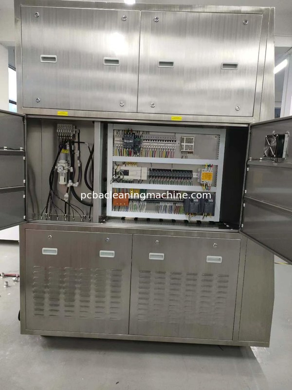 Macchina per la pulizia di assemblaggi di PCB AC380V/3p/50/60Hz con velocità netta del trasportatore 100-150cm/min