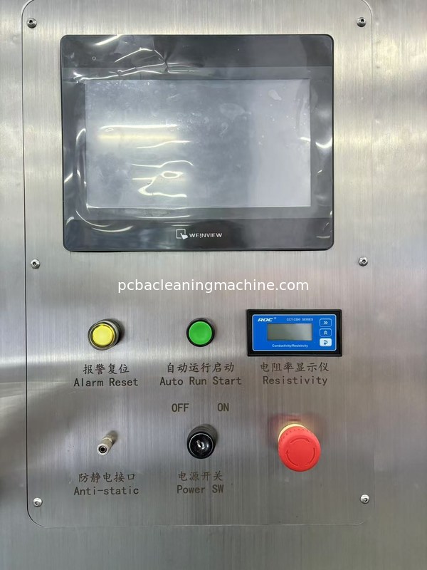Il tipo in lotti di PCBA lava a spruzzo la macchina del deflux con 3 collettori dello spruzzo 2 strati di PCBA del gabinetto del canestro 1wash