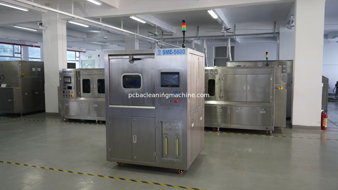 Intervallo di pressione del gas 0,4-0,6Mpa Macchina per la pulizia del PCB Processo di pulizia Garantisce i risultati di pulizia per le linee di assemblaggio elettroniche