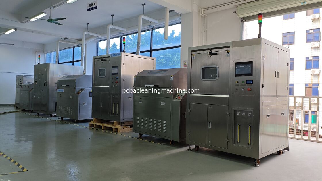 Intervallo di pressione del gas 0,4-0,6Mpa Macchina per la pulizia del PCB Processo di pulizia Garantisce i risultati di pulizia per le linee di assemblaggio elettroniche