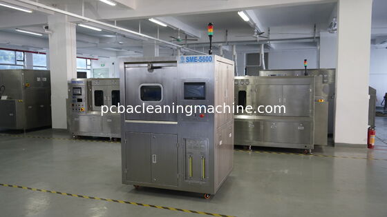 Intervallo di pressione del gas 0,4-0,6Mpa Macchina per la pulizia del PCB Processo di pulizia Garantisce i risultati di pulizia per le linee di assemblaggio elettroniche